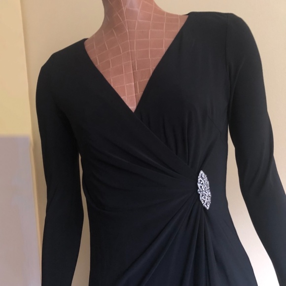 Ralph Lauren Evening Long V-Neck Faux Wrap Dress (Roomy 2) - Picture 15 of 17